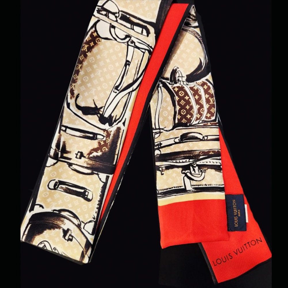 AUTHENTIC Louis Vuitton Red and Beige Monogram Trunks Silk Bandeau twilly Scarf